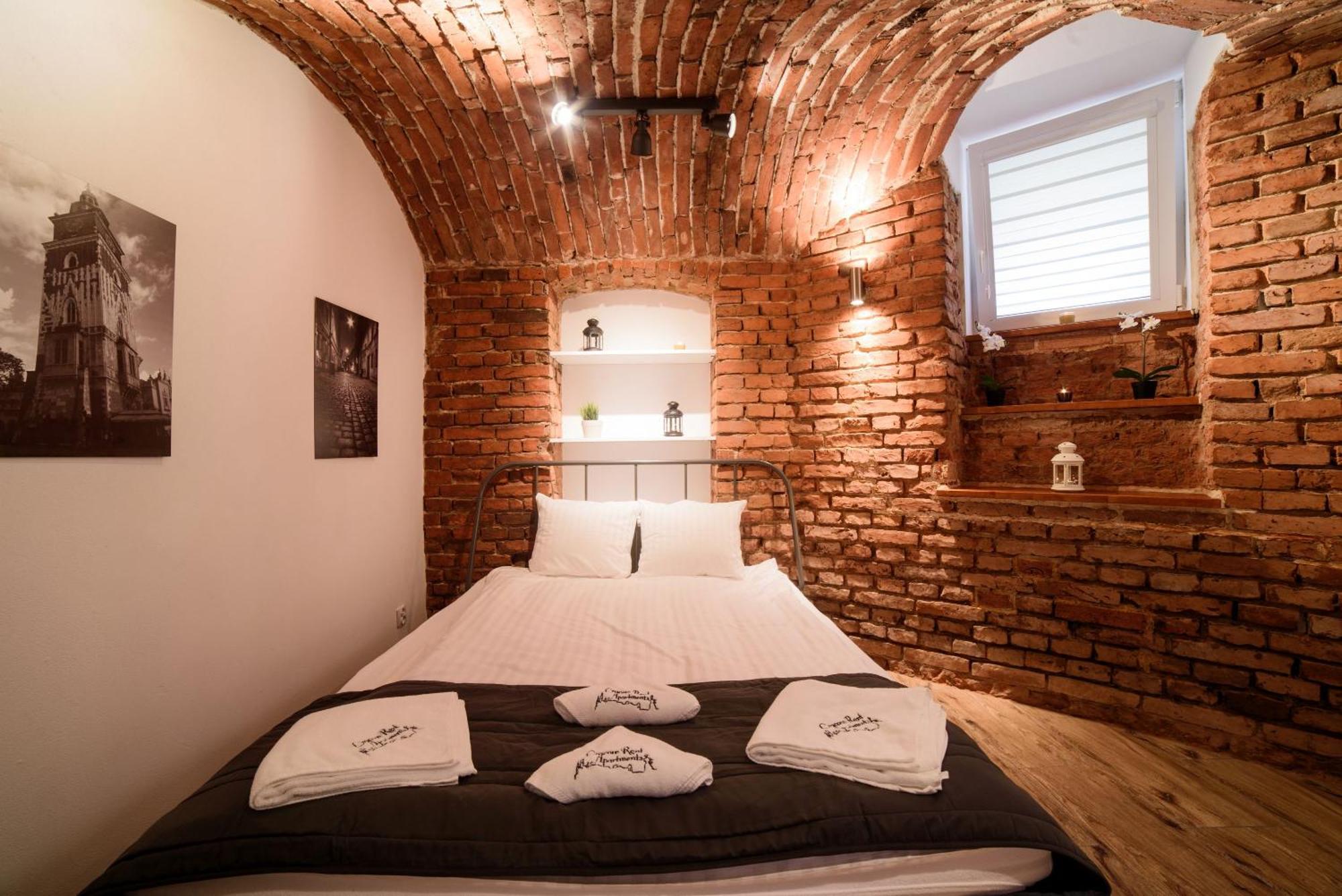 Cracow Rent Apartments - Spacious Apartments For 2-7 People In Quiet Area - Kolberga Street Nr 3 - 10 Min To Main Square By Foot Красков Екстериор снимка